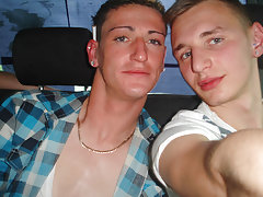 free pics of well hung gay twinks